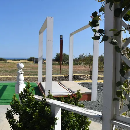 Mersinera Paradise Garden 2 Semesterbostad *