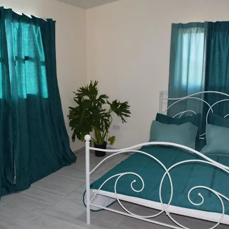 Mersinera Paradise Garden 2 Semesterbostad *
