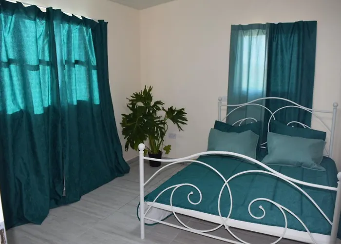 Mersinera Paradise Garden 2 Holiday home *