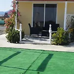 Feriehus Mersinera Paradise Garden 2 *